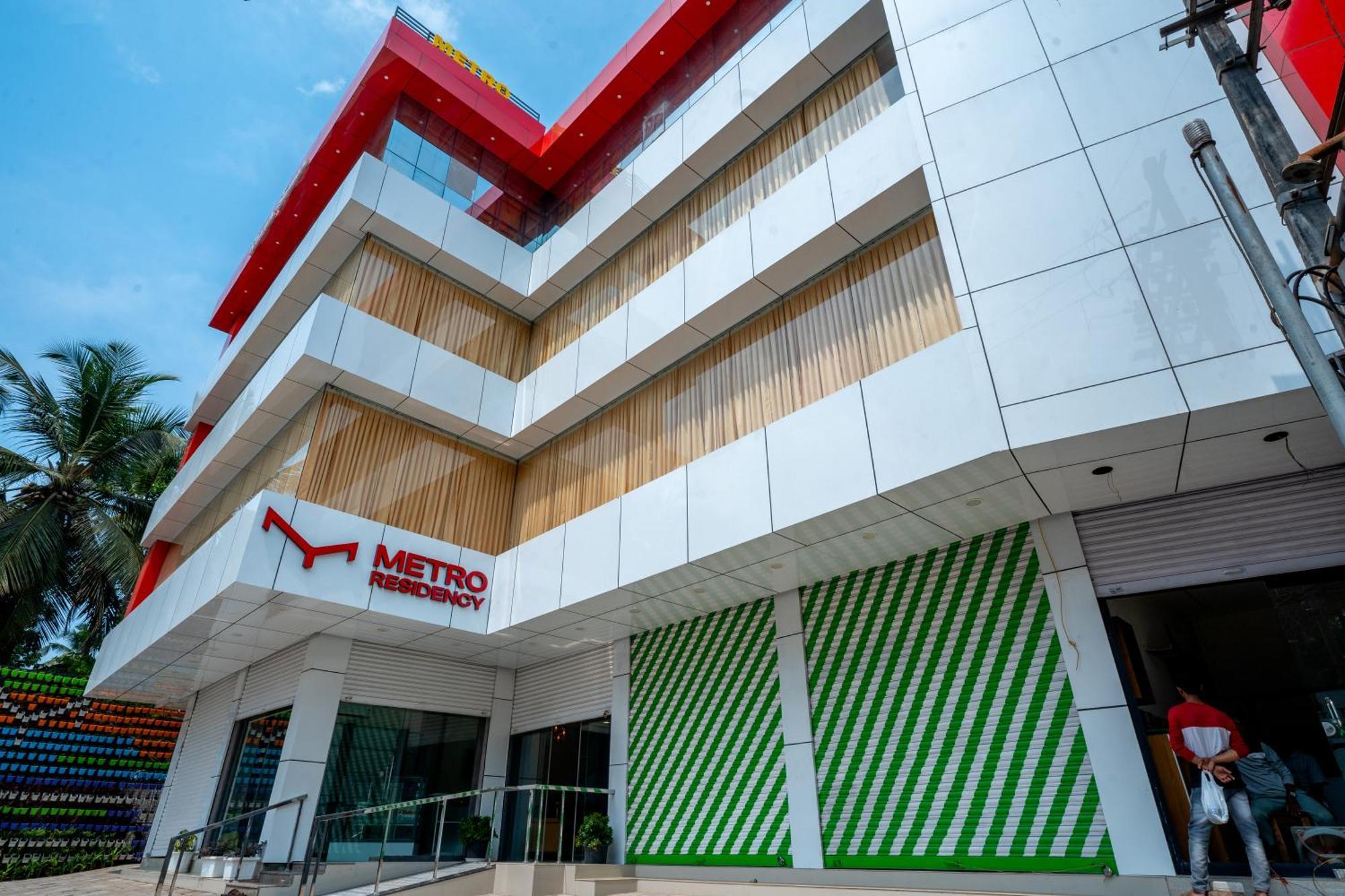 فندق Metro Residency Tirur المظهر الخارجي الصورة